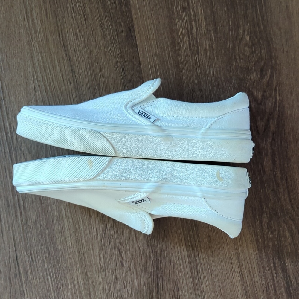 Vans - Picture 3 of 8